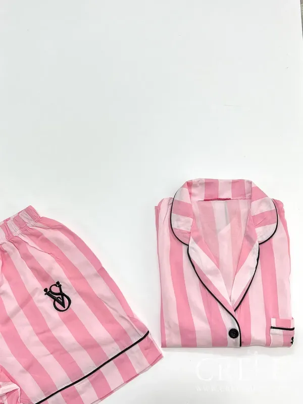 بلوز شلوارک نخی طرح ویکتوریا