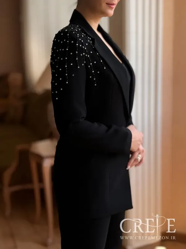 کت و شلوار سرشانه نگین دوزی 