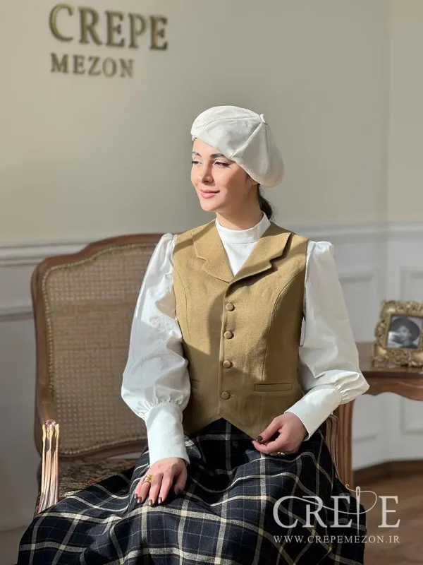 سه تیکه جلیقه و دامن کرم پاییز 