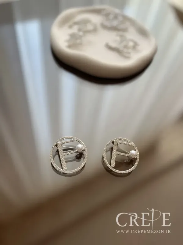 گل سینه طرح برند