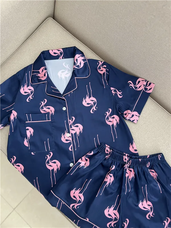 بلوز شلوارک طرح فلامینگو