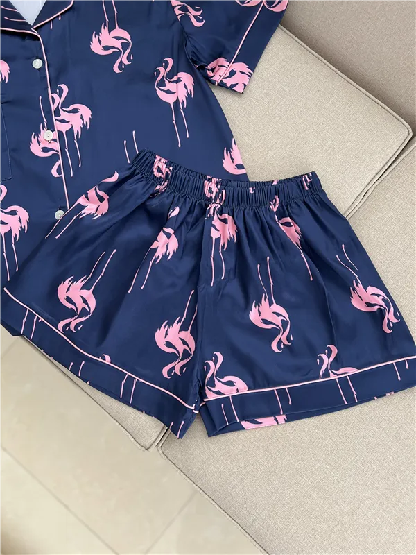 بلوز شلوارک طرح فلامینگو