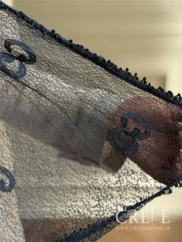 شال گلدوزی طرحدار