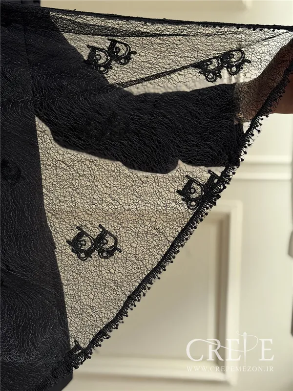 شال گلدوزی طرحدار