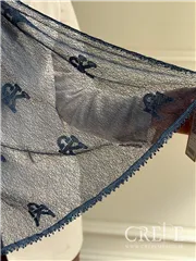 شال گلدوزی طرحدار