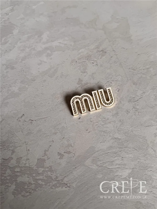 گل سینه طرح برند