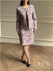 سه تیکه کت و دامن طرحدار