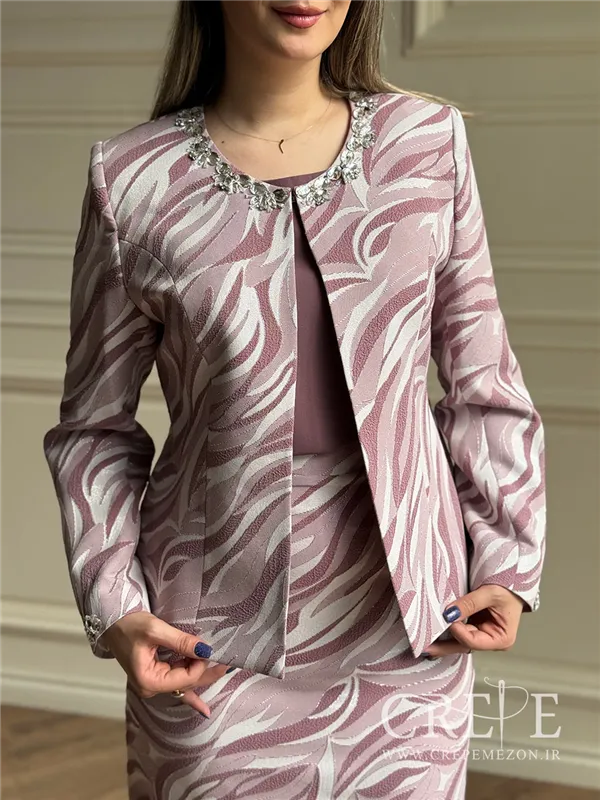سه تیکه کت و دامن طرحدار