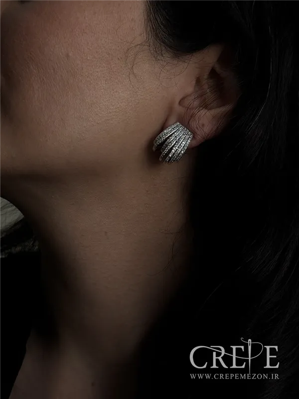 گوشواره نگین دار