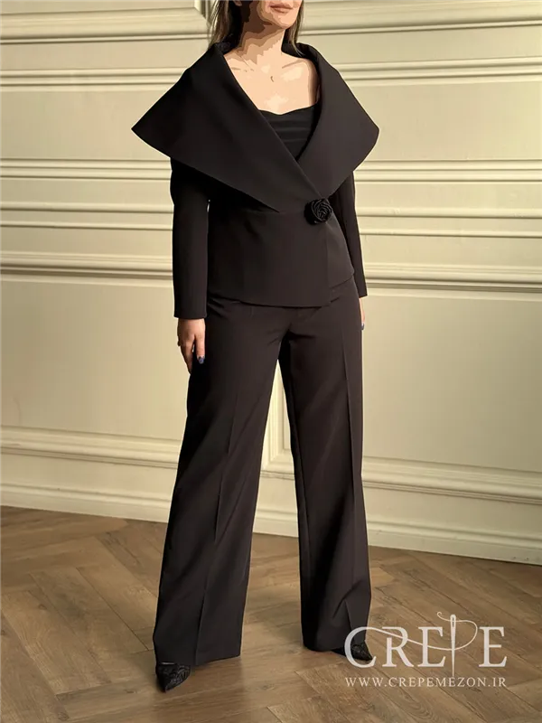 کت شلوار و تاپ یقه پهن تک گل