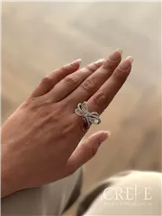 انگشتر جواهری پاپیون نگین آویز 