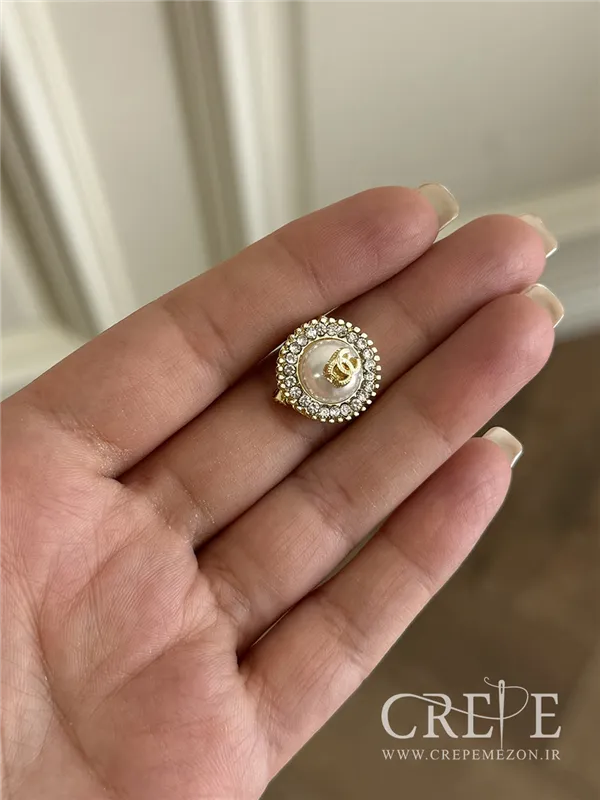 گل سینه شنل