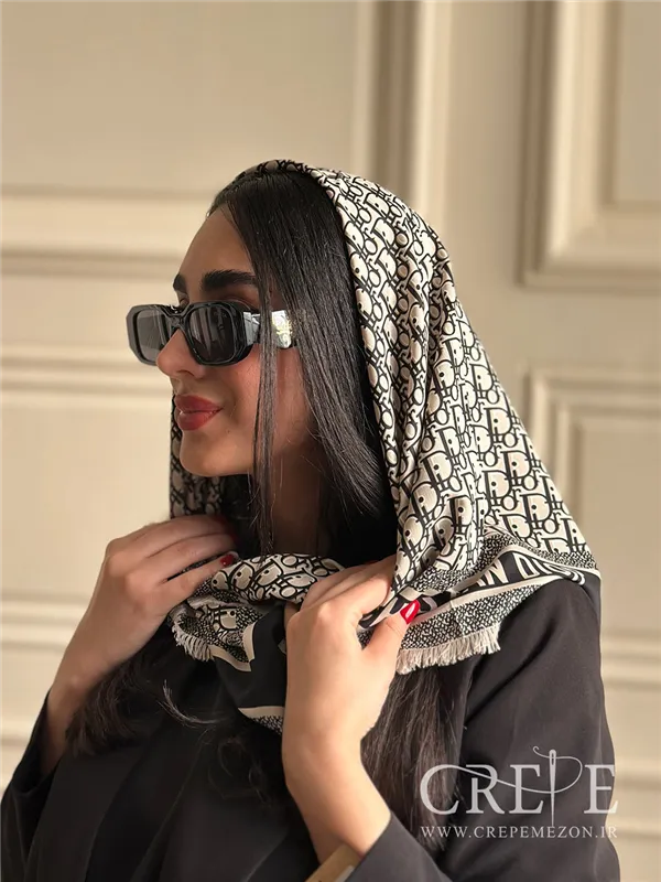 روسری ابریشم دیور قواره 90 