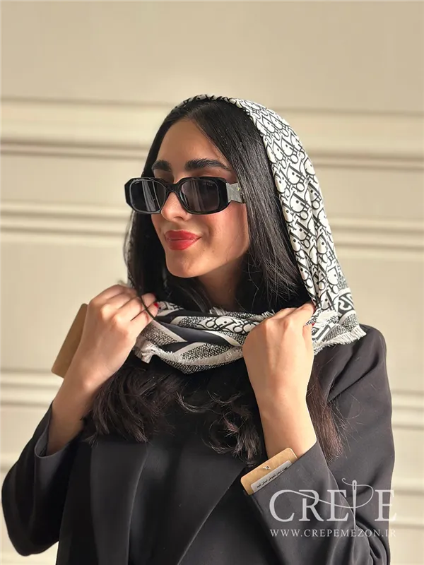 روسری ابریشم دیور قواره 90 