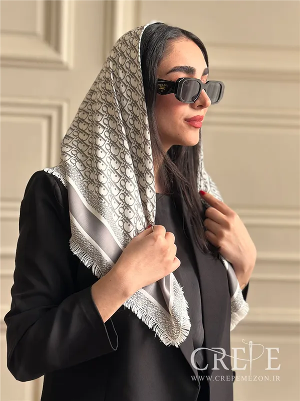 روسری ابریشم دیور قواره 90 