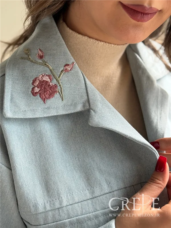 کت جین گلدوزی رز صورتی