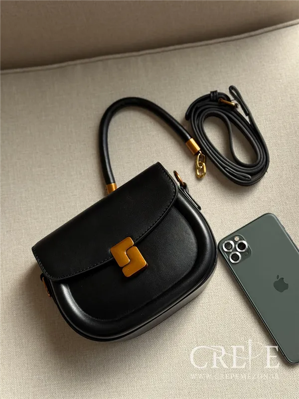 کیف هلالی ساده