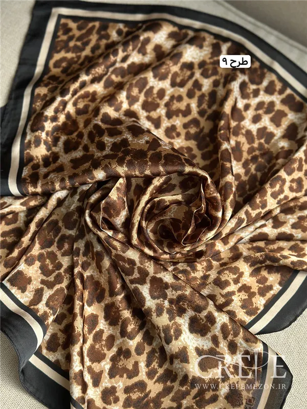 مینی اسکارف طرحدار