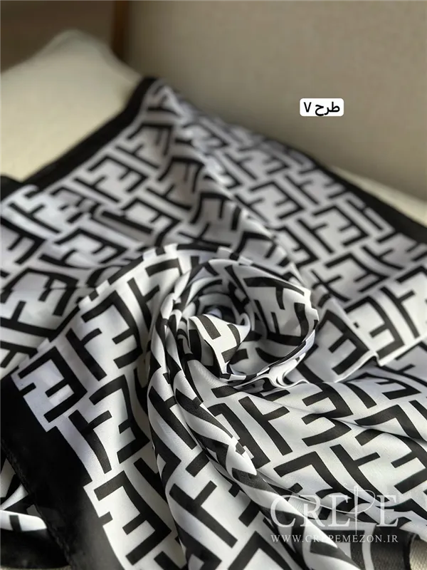 مینی اسکارف طرحدار