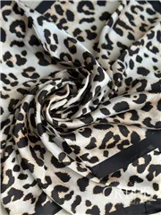 مینی اسکارف طرحدار