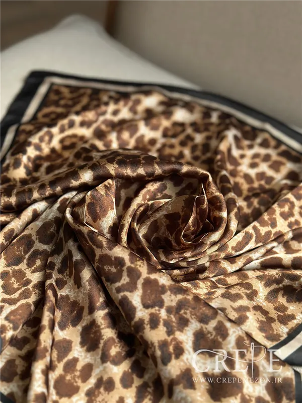 مینی اسکارف طرحدار