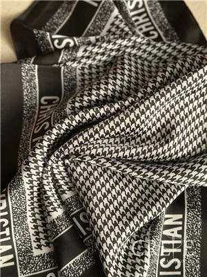 مینی اسکارف طرح دیور