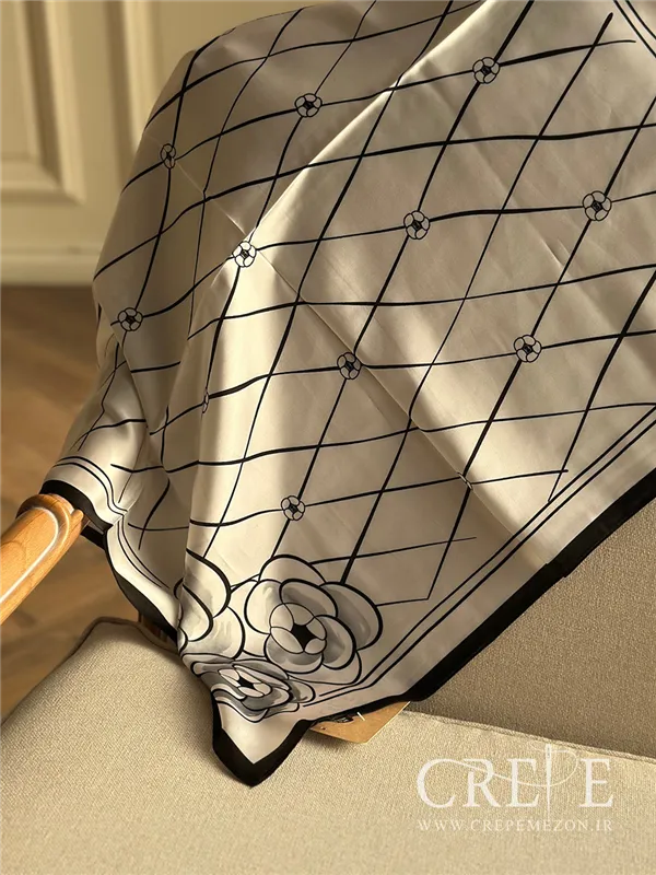 مینی اسکارف طرح گل رز