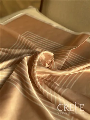 مینی اسکارف طرح مربع