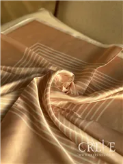 مینی اسکارف طرح مربع 