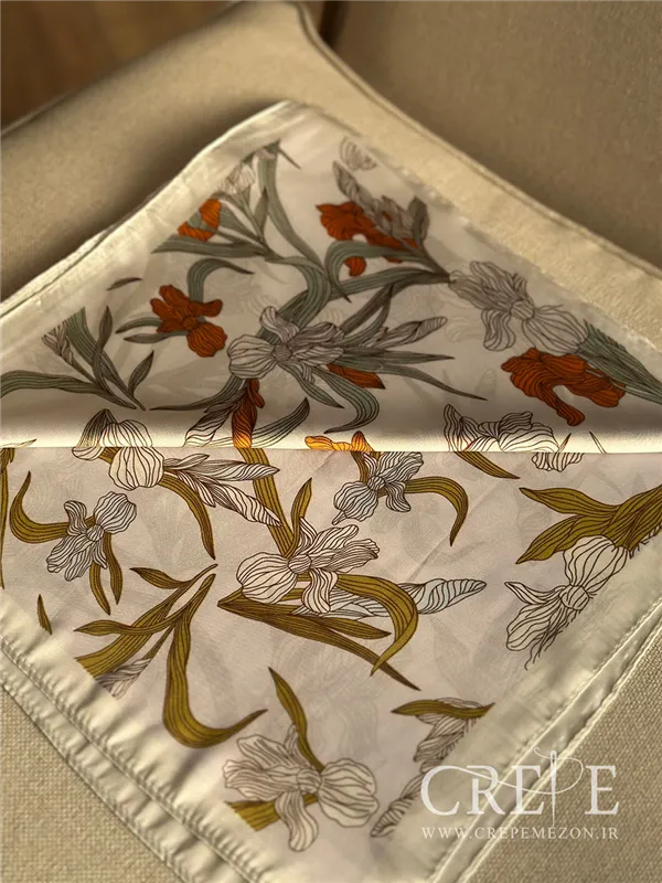 مینی اسکارف طرحدار