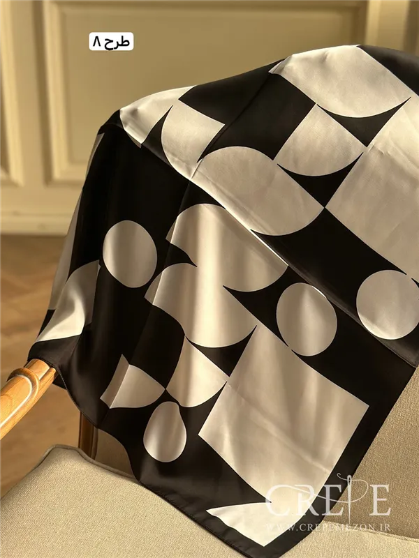 مینی اسکارف طرحدار