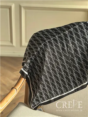 مینی اسکارف طرح حروف