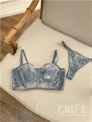 برالت توری وایت لیدی